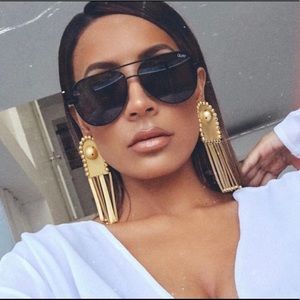 Quay High Key Black Smoke